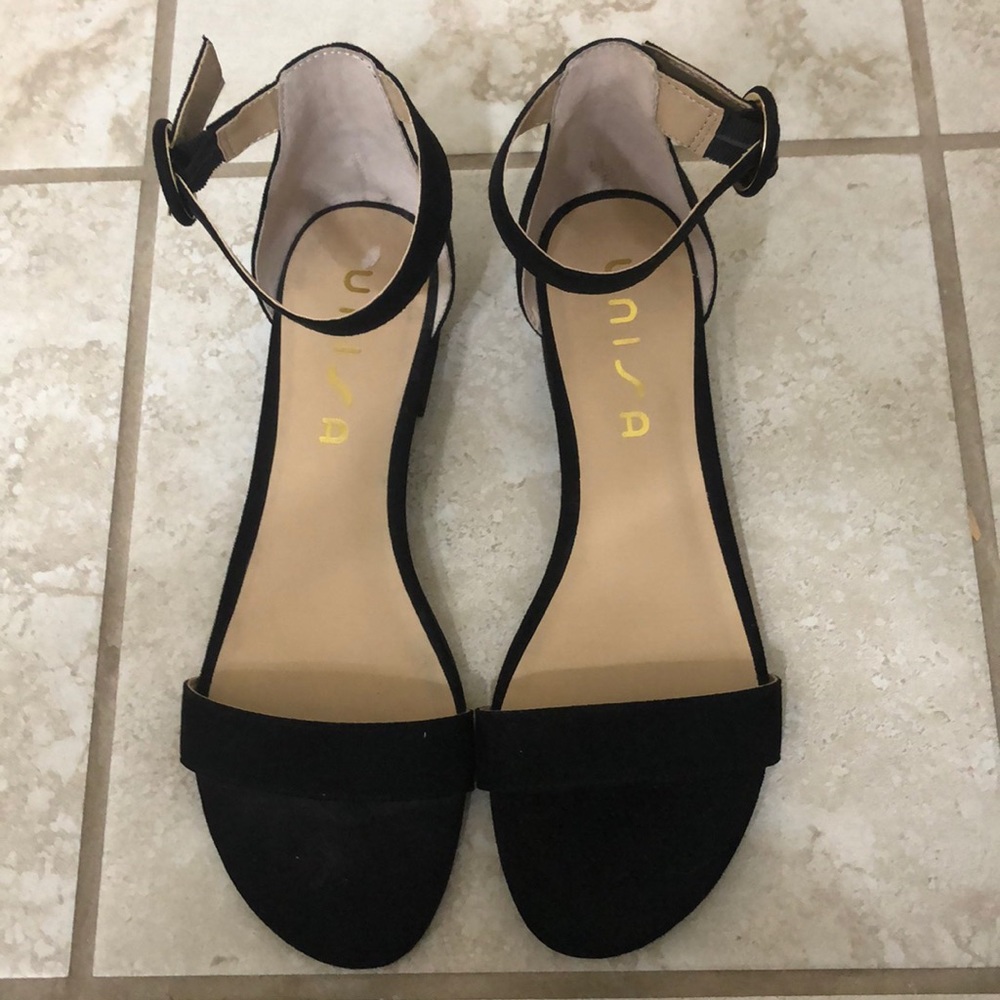 Unisa sandals